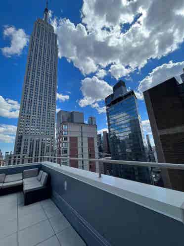 ✨Spacious Studio in Midtown South✨