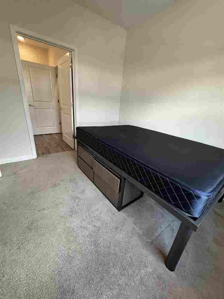 Stadium Enclave Room for rent
