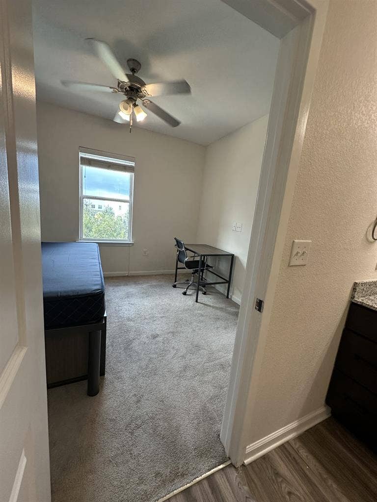 Stadium Enclave Room for rent