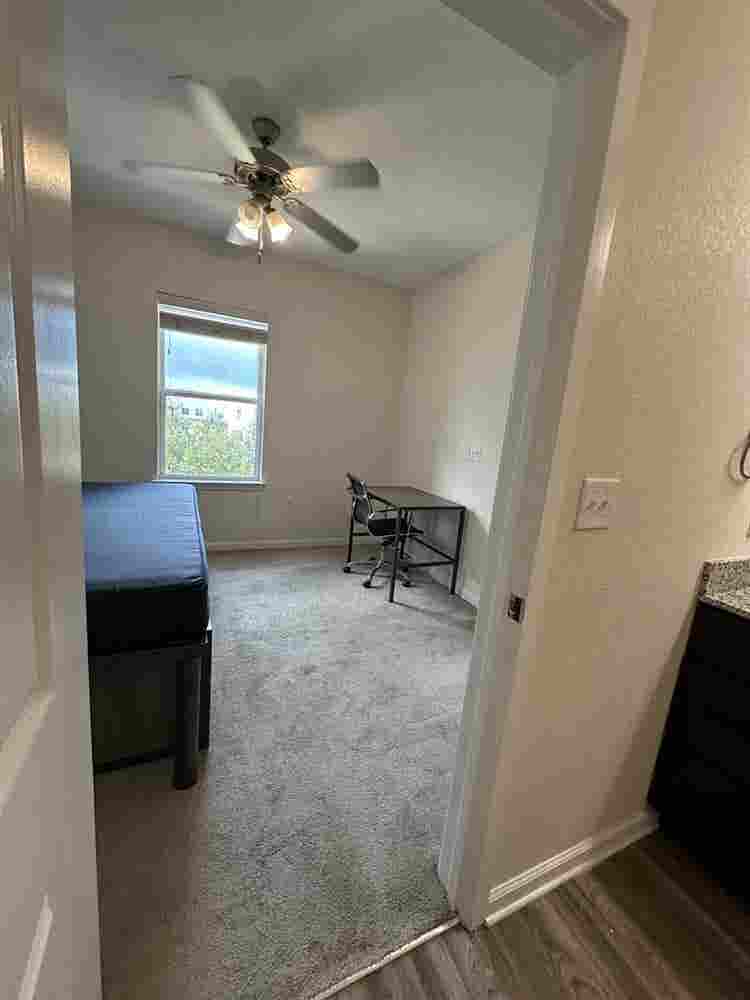 Stadium Enclave Room for rent