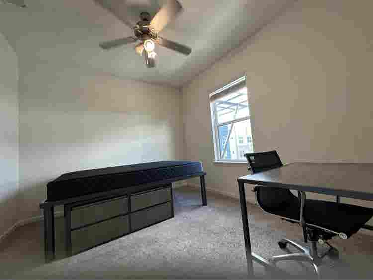Stadium Enclave Room for rent