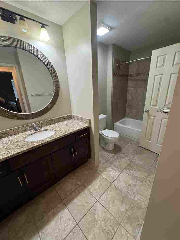 Easthaven luxury Apt  bath