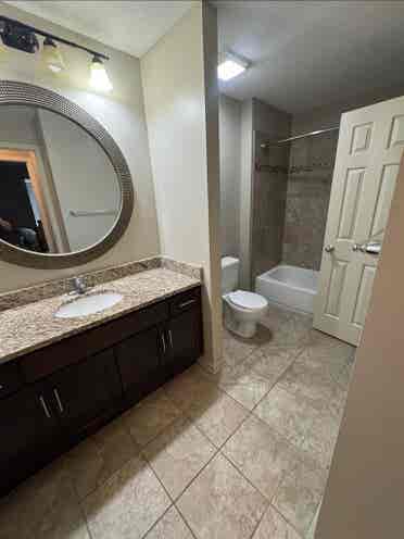Easthaven luxury Apt  bath