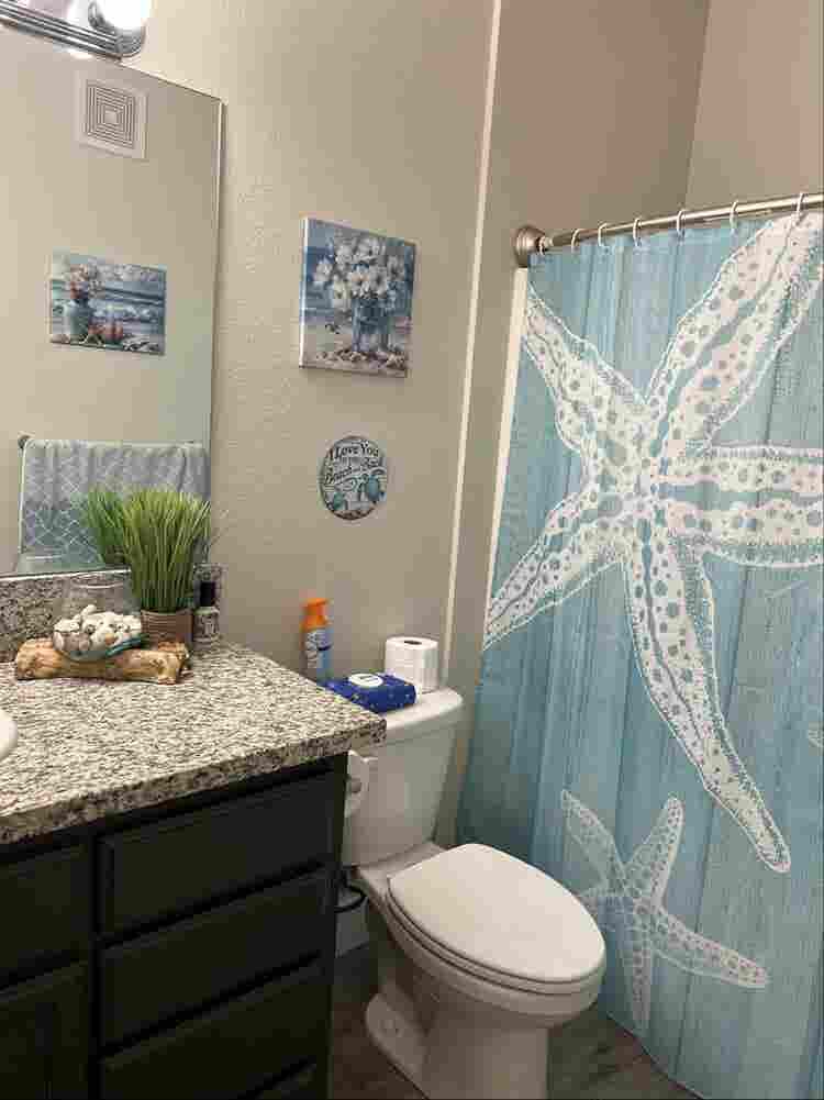 Bedroom and private bathroom