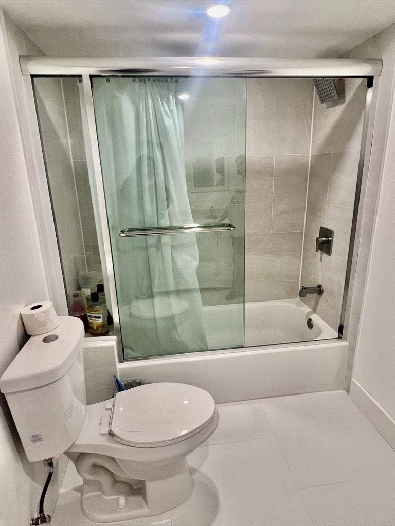 Roomie Wanted for Cozy, Happy Home