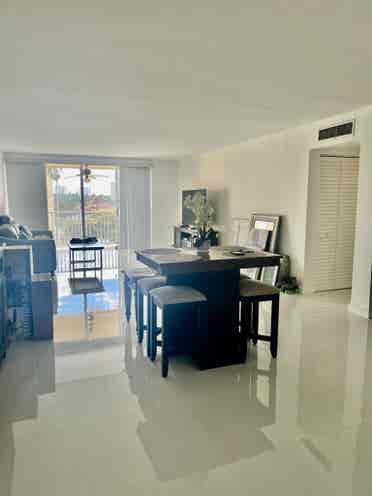 Roomie Wanted for Cozy, Happy Home