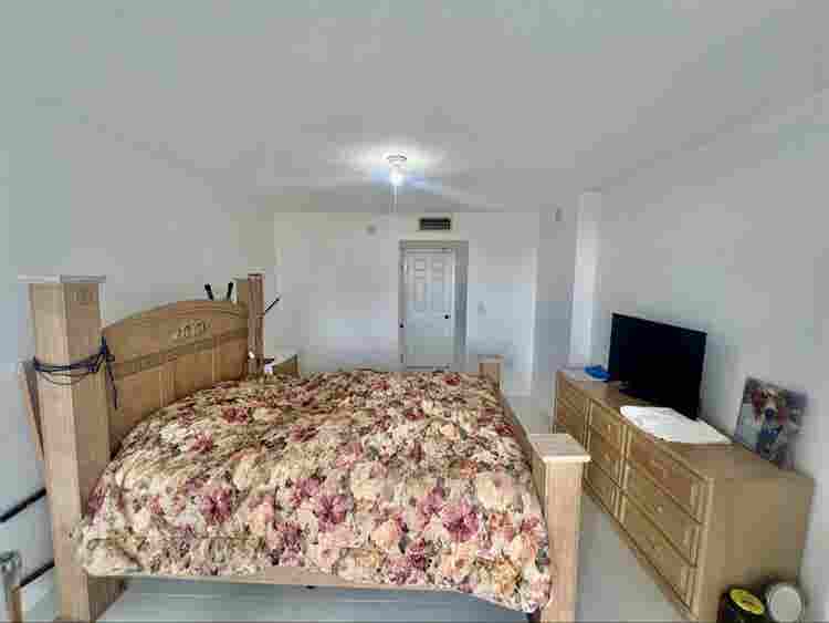Roomie Wanted for Cozy, Happy Home