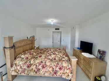 Roomie Wanted for Cozy, Happy Home