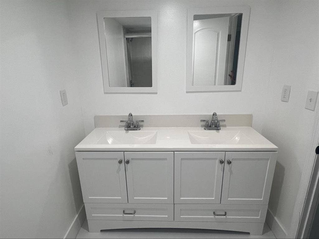 Roomie Wanted for Cozy, Happy Home