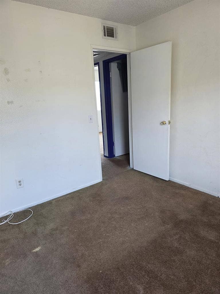 Private room for rent in Alhambra