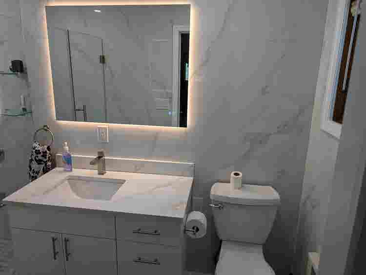 Very big room with private bathroom