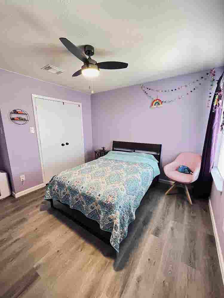 Private room unfurnished available