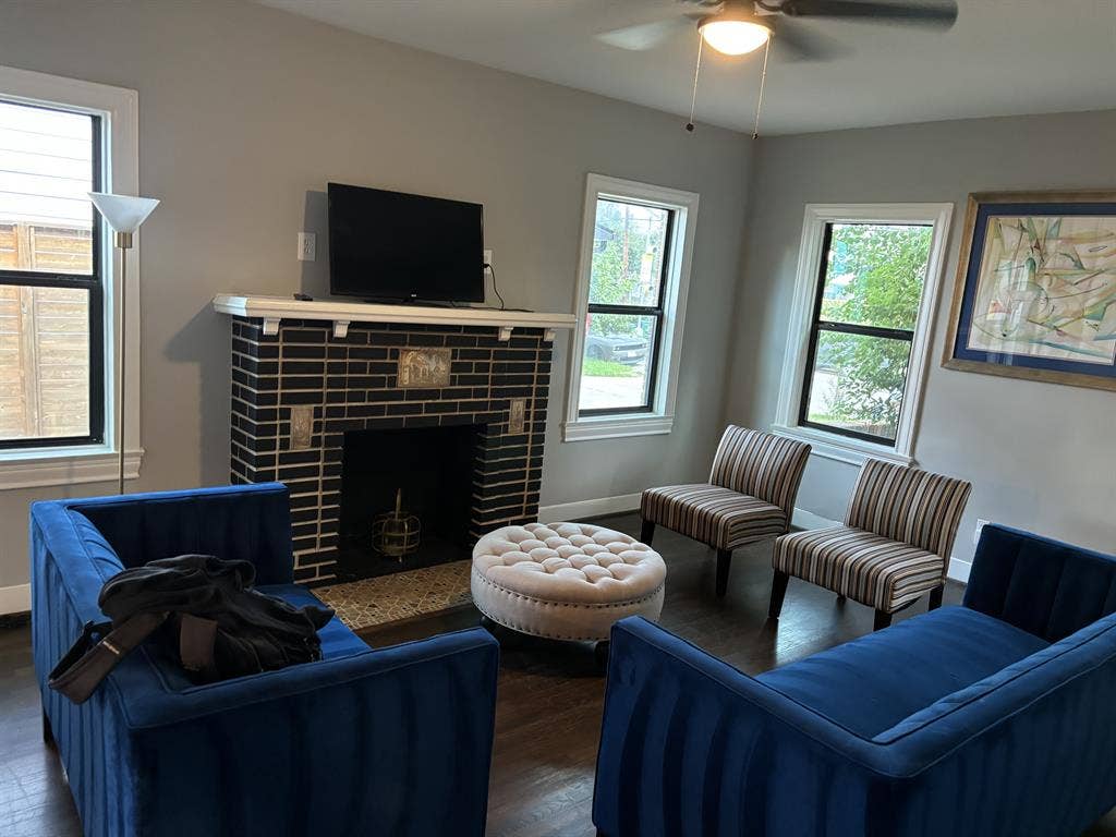 Musuem District Duplex Room