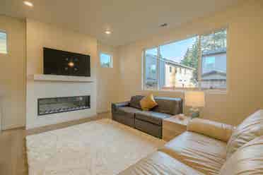 Heart of Covington Luxury Stay
