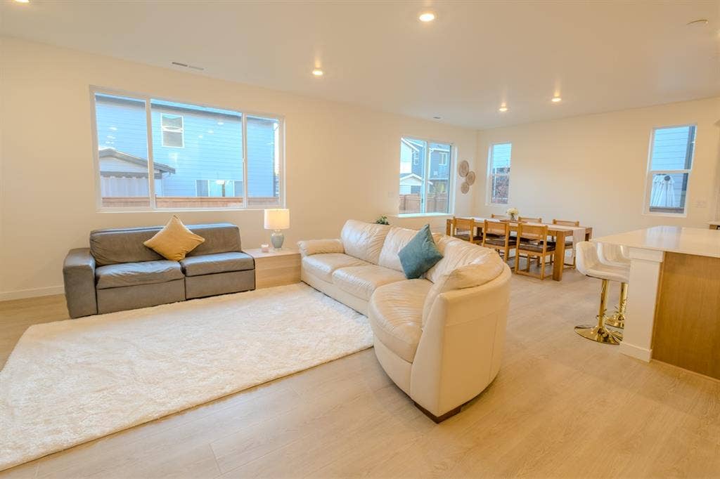 Heart of Covington Luxury Stay