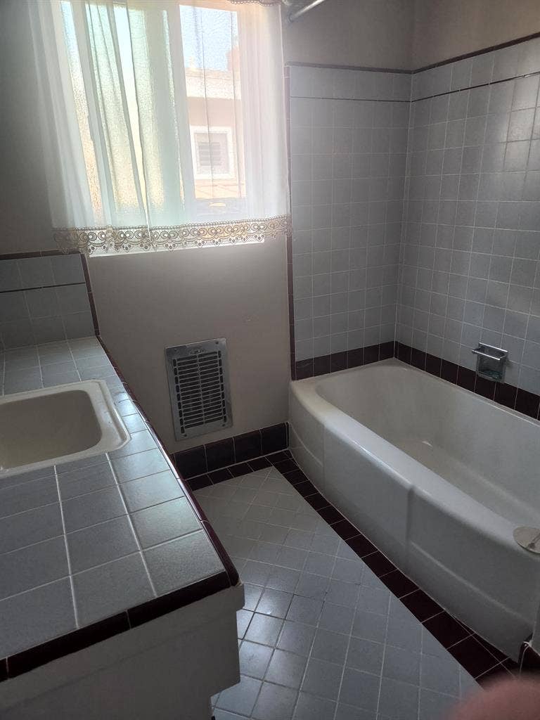 Spare room in San Pedro