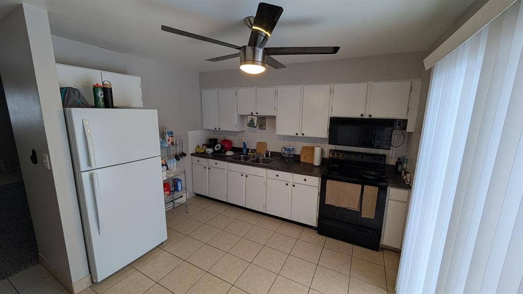 Looking for a Roommate