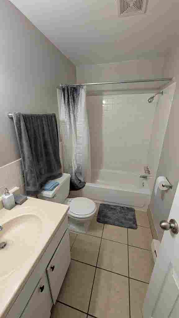 Looking for a Roommate