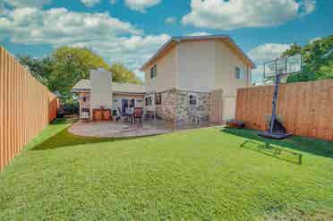 Room for Rent in The Colony!