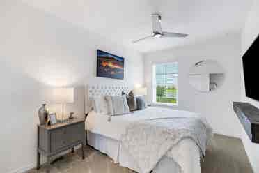 Private Room in -Built Townhome