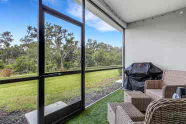 Private Room in -Built Townhome