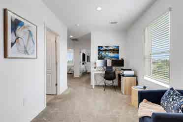 Private Room in -Built Townhome