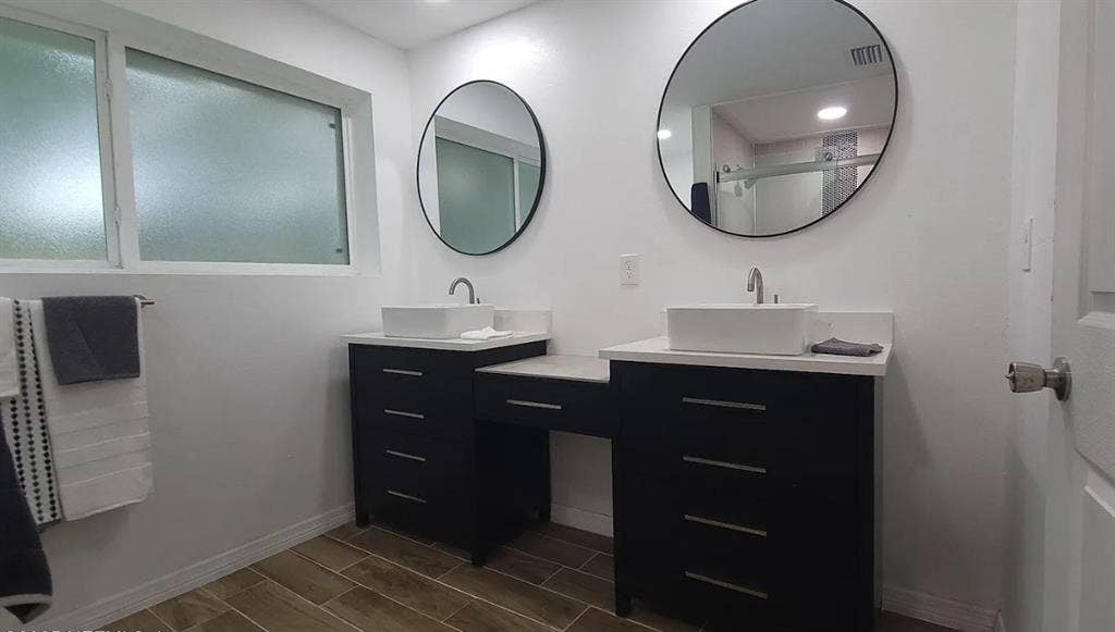 Month to Month Furnished Rental