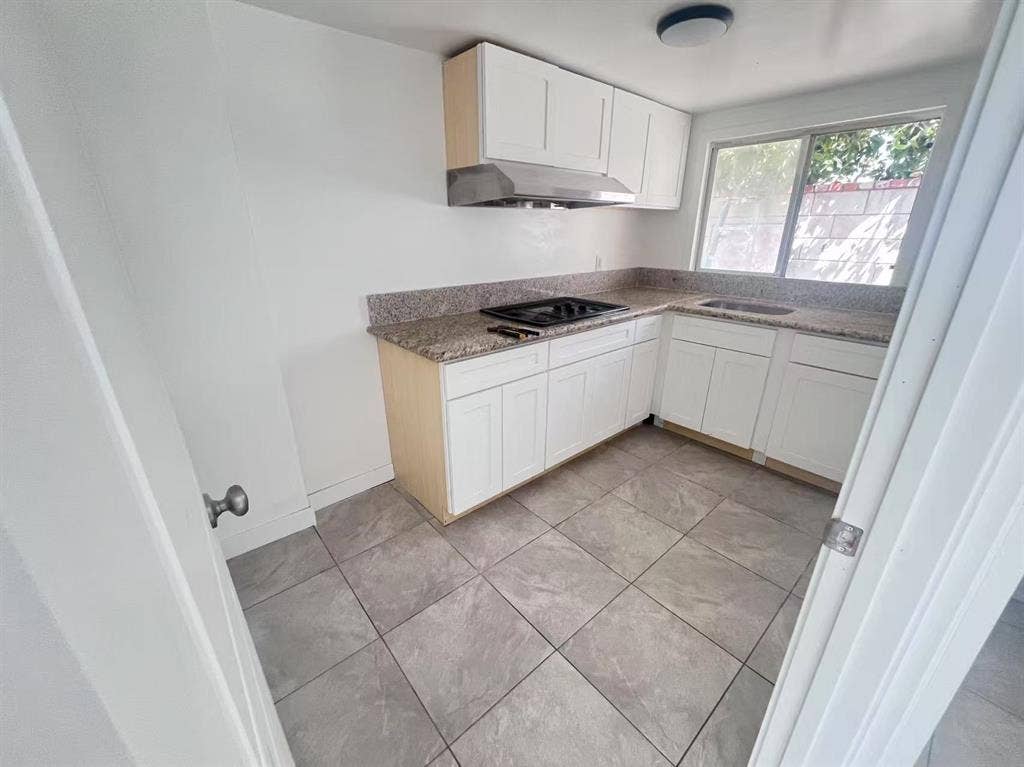 Studio Available Near Mt. SAC, Calp