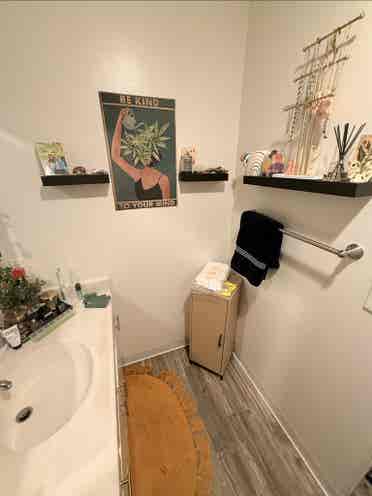 Room for Rent in Hillcrestt