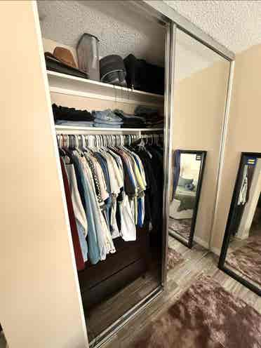 Room for Rent in Hillcrestt