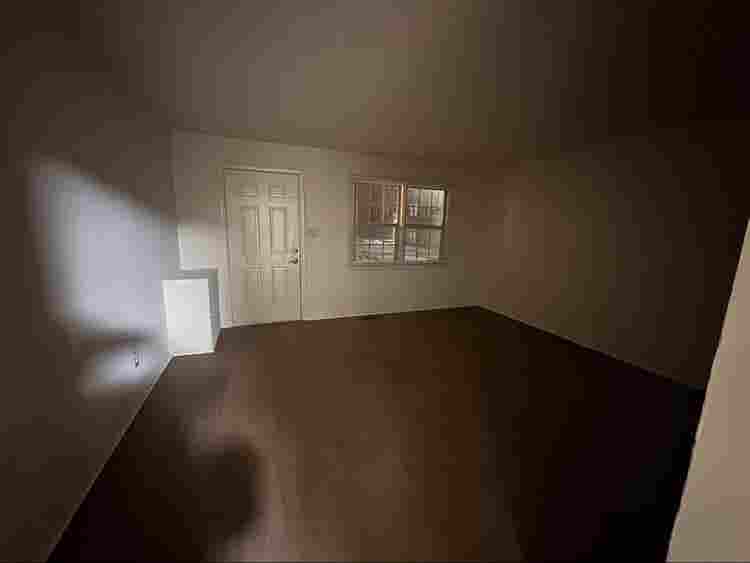 ROOM FOR RENT  BATH