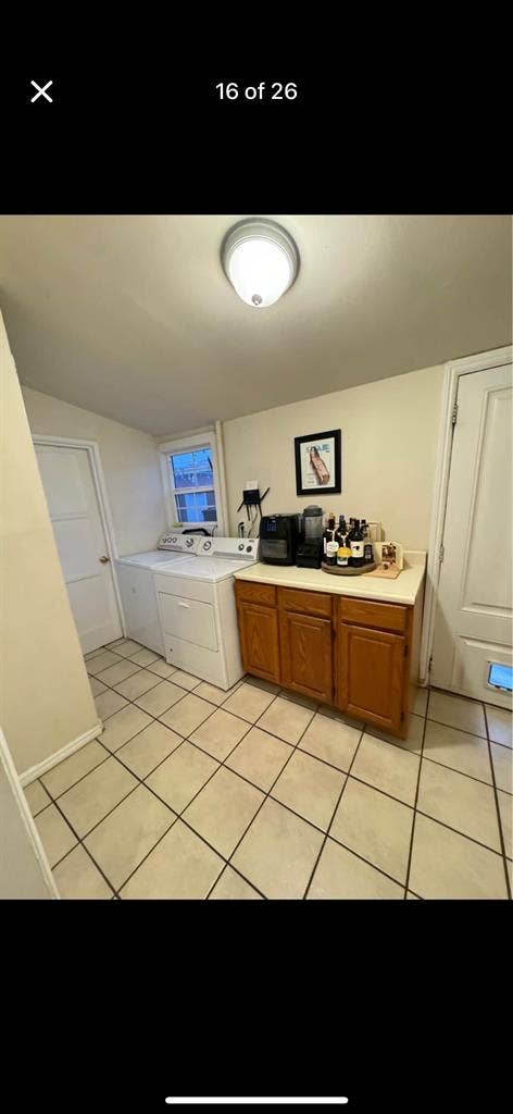Room &
Private Bathroom Venice Beach