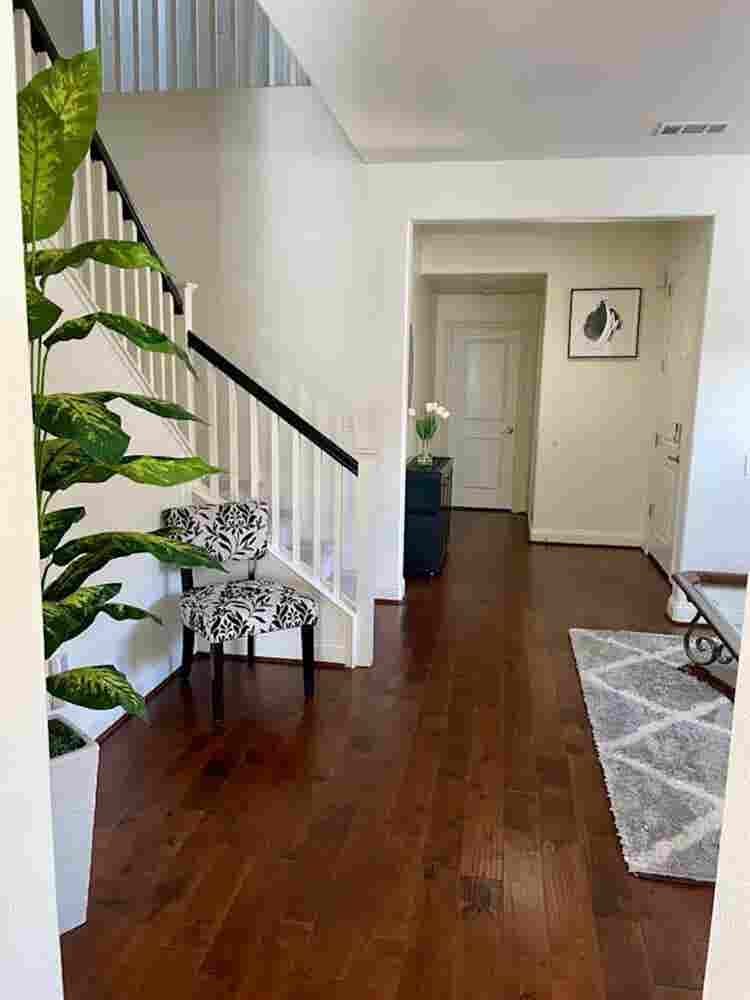 Fully furnished room for rent