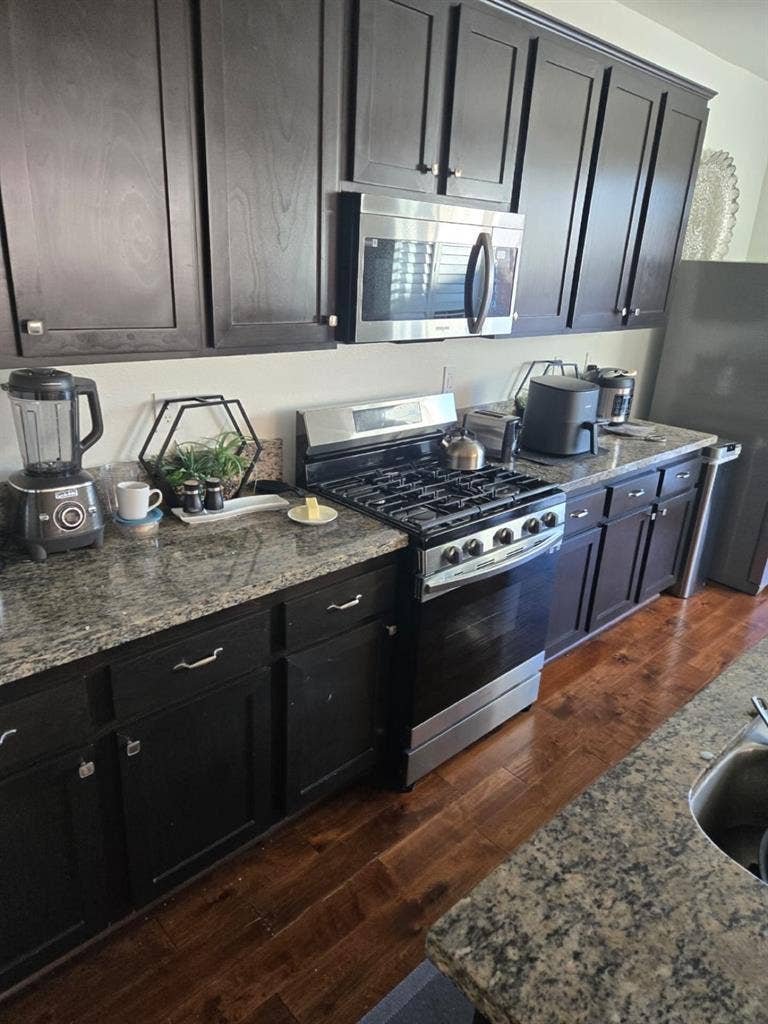 Fully furnished room for rent