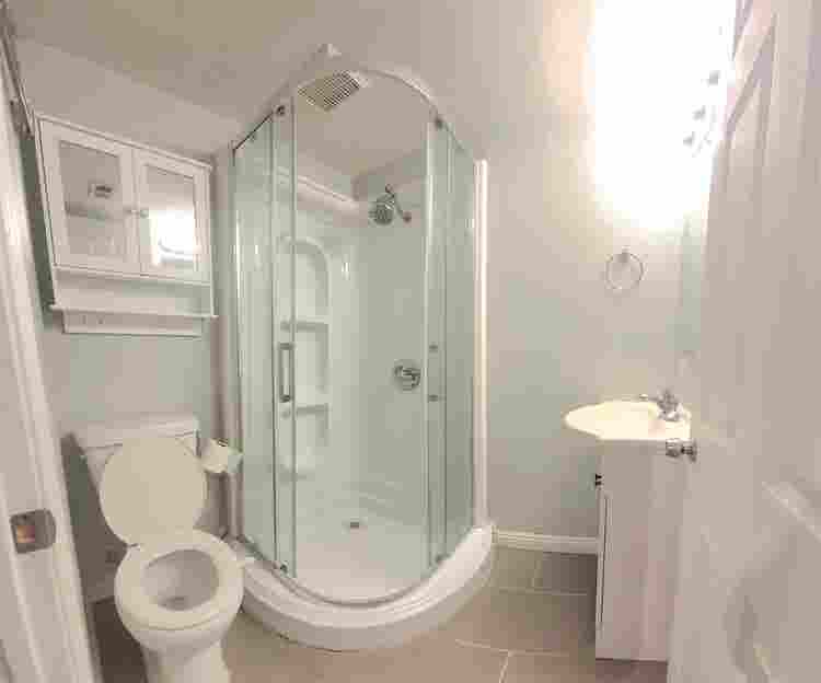 Private room private bath $