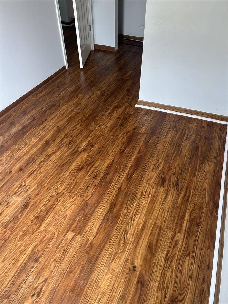 1 free bedroom utilities included.