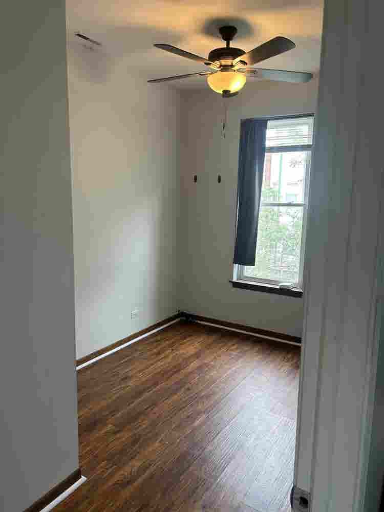 1 free bedroom utilities included.
