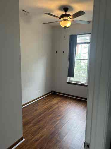1 free bedroom utilities included.