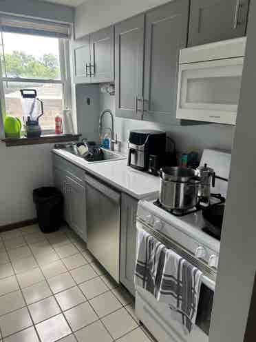 1 free bedroom utilities included.