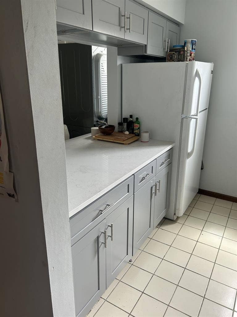 1 free bedroom utilities included.