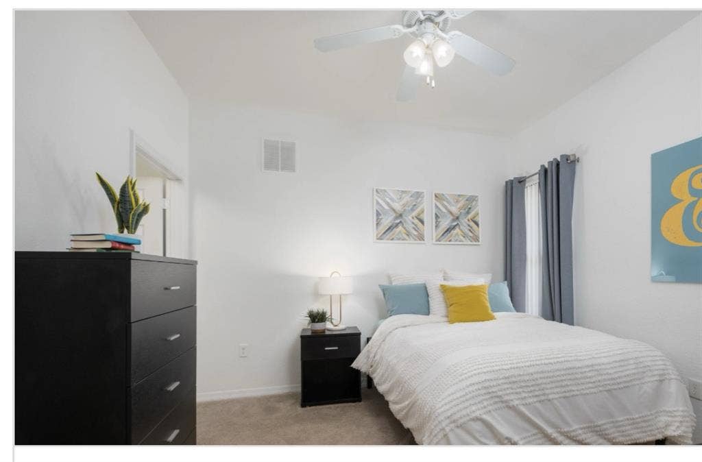 Looking to sublease a room ?