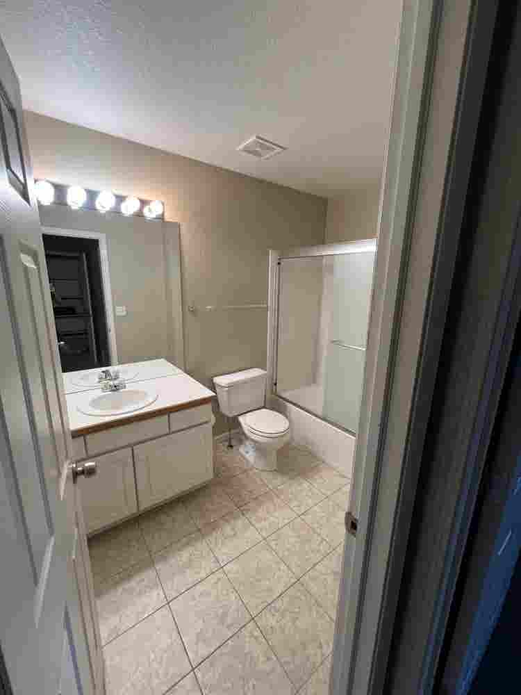 Private room/bath