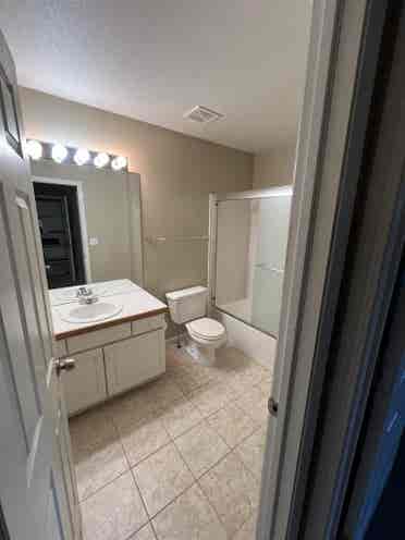 Private room/bath