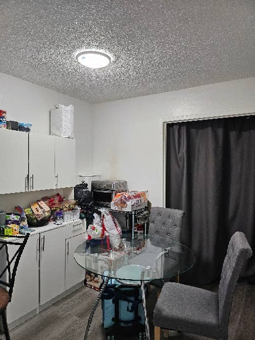 Looking for Female roommate