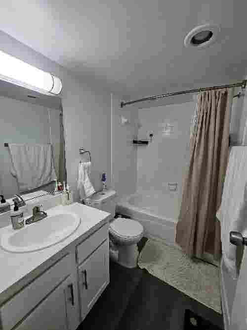 Looking for Female roommate