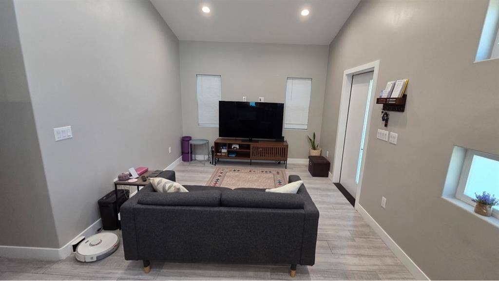 Private room and bath for rent!