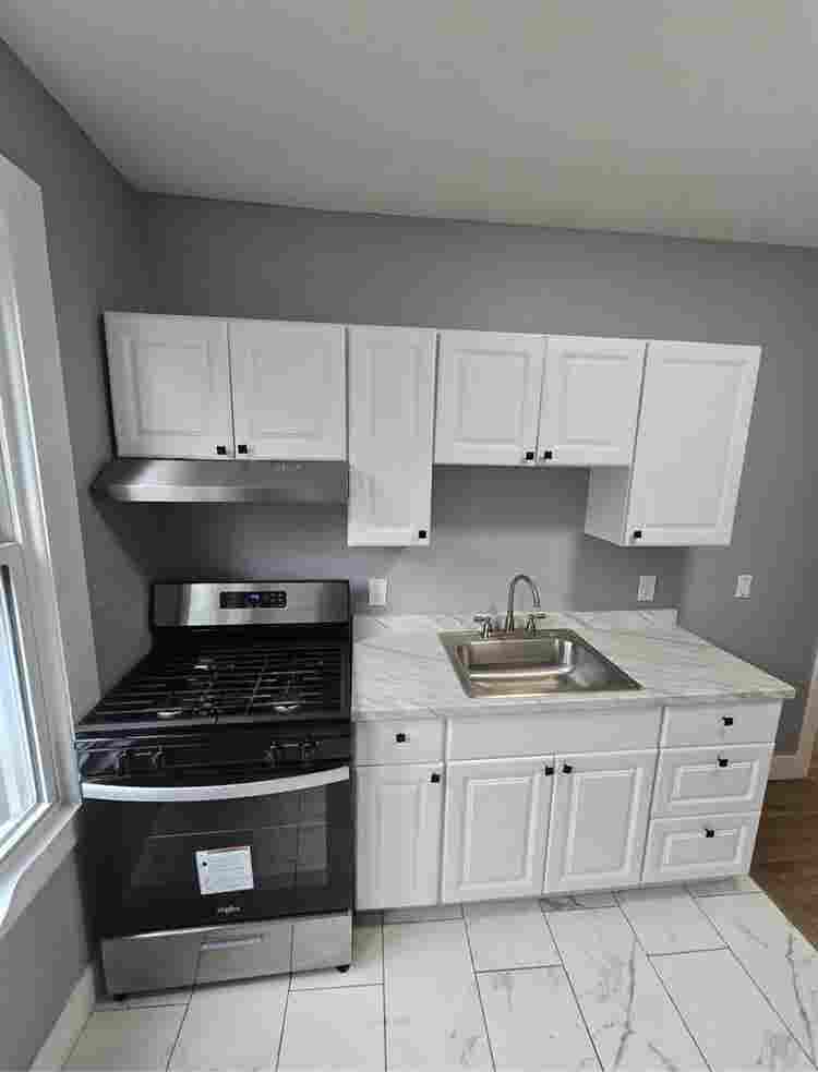 -  bathroom apartment