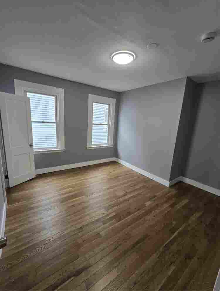 -  bathroom apartment