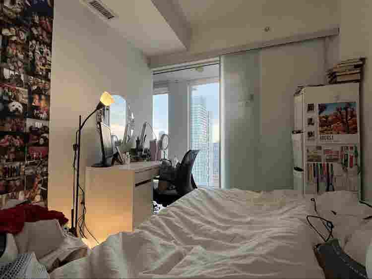 Looking for a roomate!