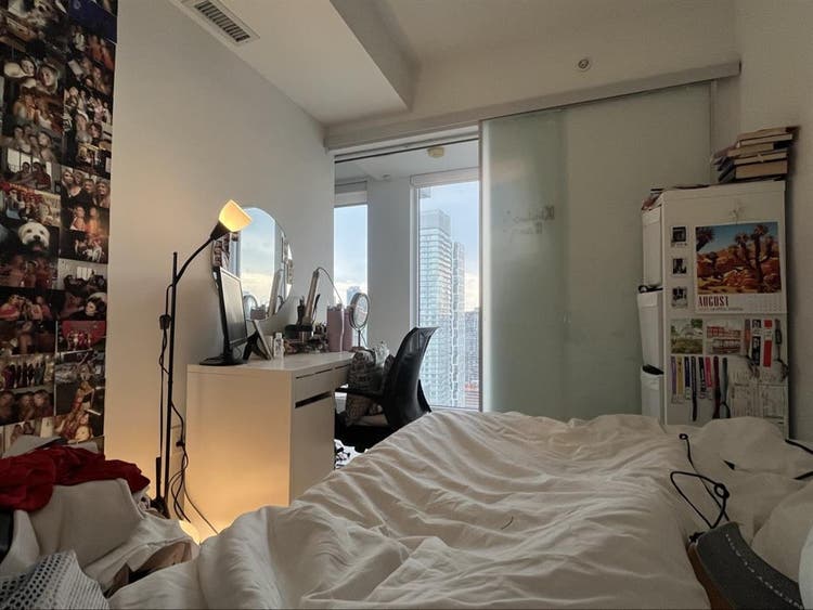 Looking for a roomate!